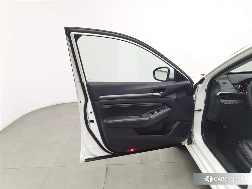 Nissan Teana id 4570673 из Китая 7