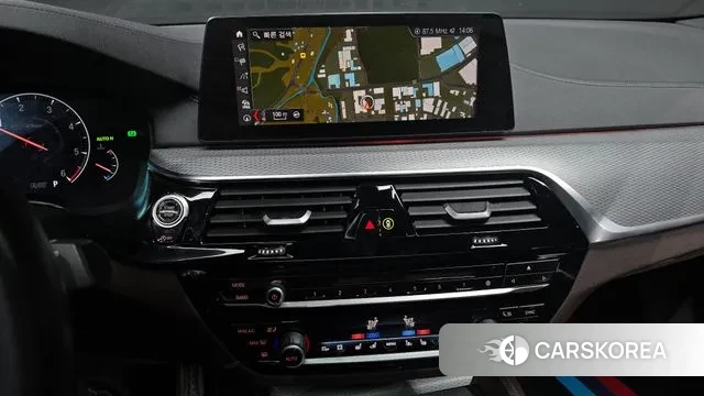 BMW 5 Series (G30) id 3612428 из Кореи 7