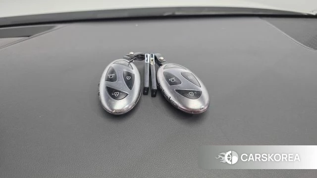 Hyundai Grandeur Hybrid (GN7) id 4589944 из Кореи 7