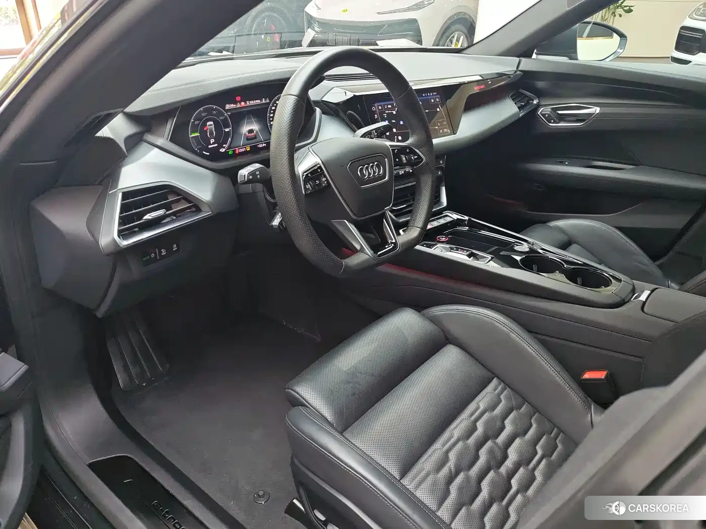 Audi e-tron GT id 4548280 из Китая 7
