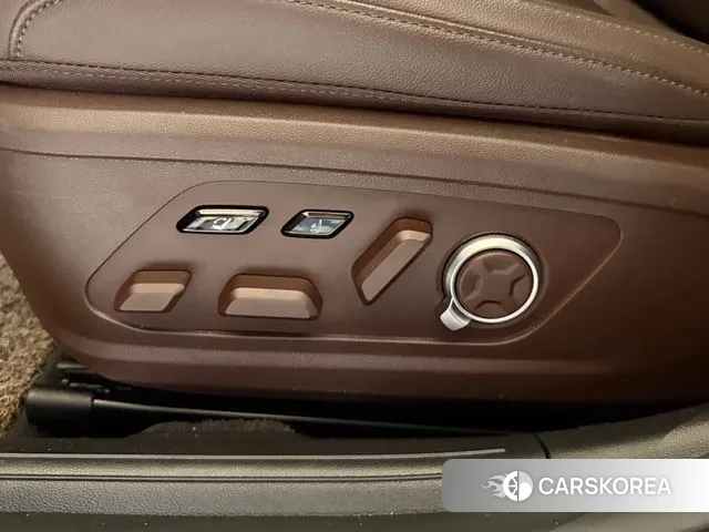 Hyundai Grandeur Hybrid (GN7) id 3426923 из Кореи 7