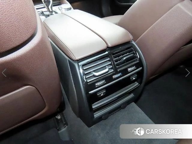 BMW 5 Series (G30) id 3899537 из Кореи 7