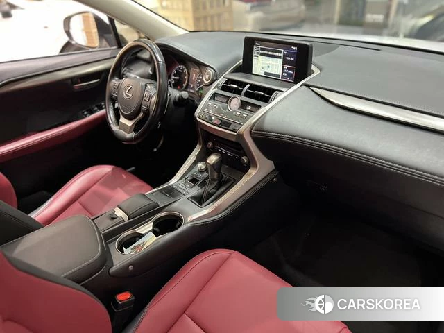 Lexus NX id 4276272 из Китая 7