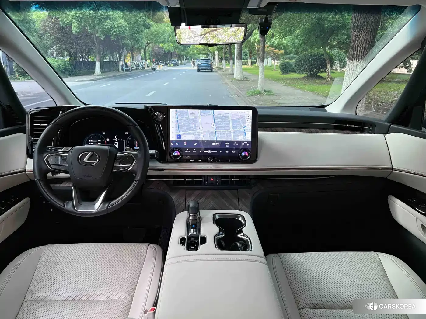 Lexus LM id 4664429 из Китая 7