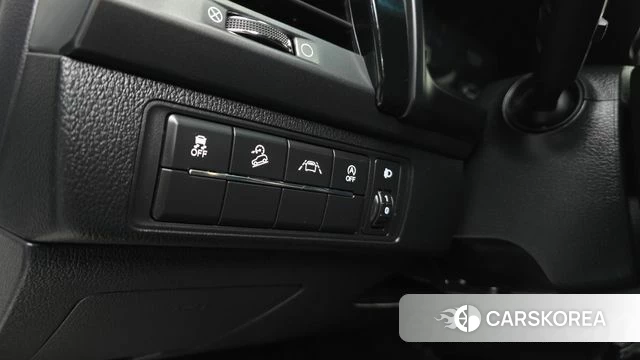 Ssangyong The New Rexton Sports Cannes id 4864039 из Кореи 7