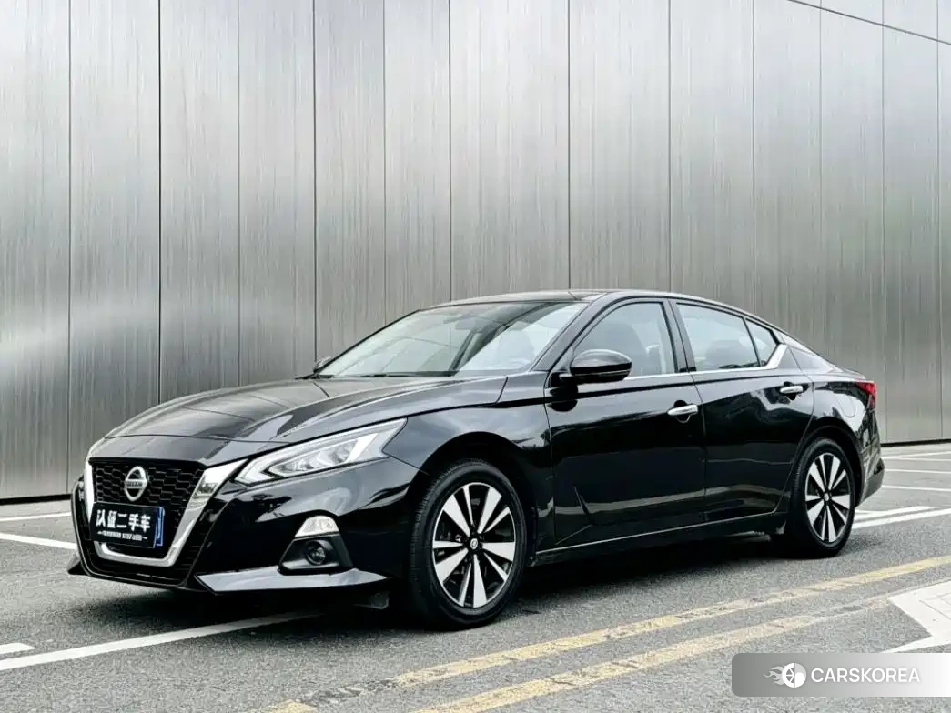 Nissan Altima id 4679782 из Китая 7