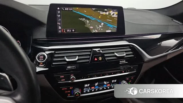 BMW 5 Series (G30) id 3520204 из Кореи 7