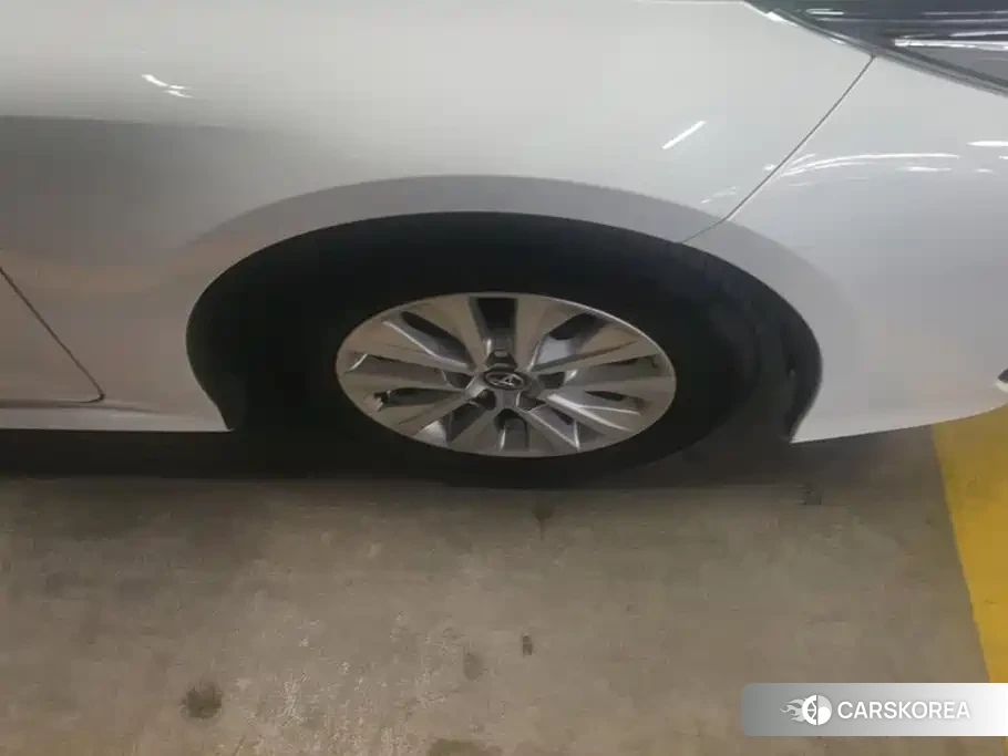 Toyota Corolla id 4576721 из Китая 7