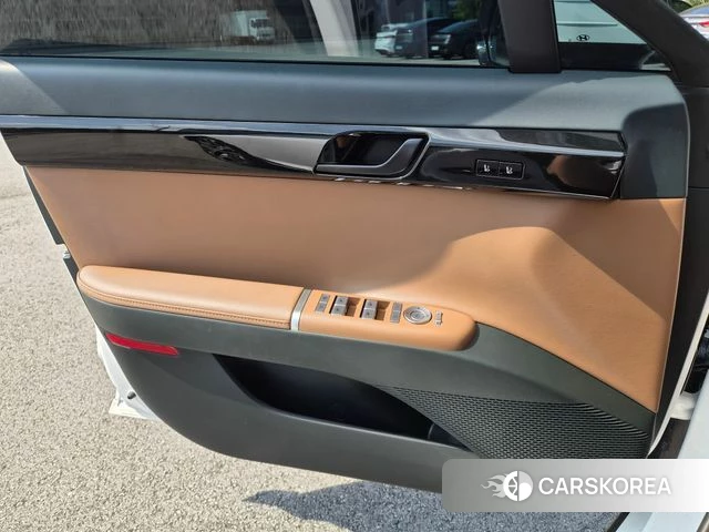 Hyundai Grandeur (GN7) id 4898000 из Кореи 7