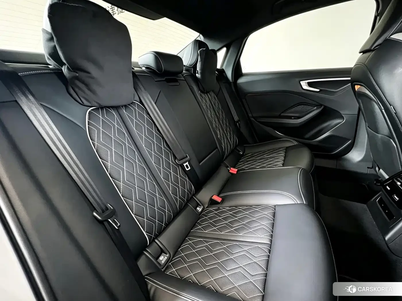 Audi A5L id 4654962 из Китая 7