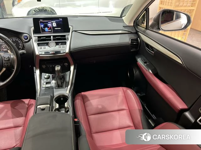 Lexus NX id 4213605 из Китая 7