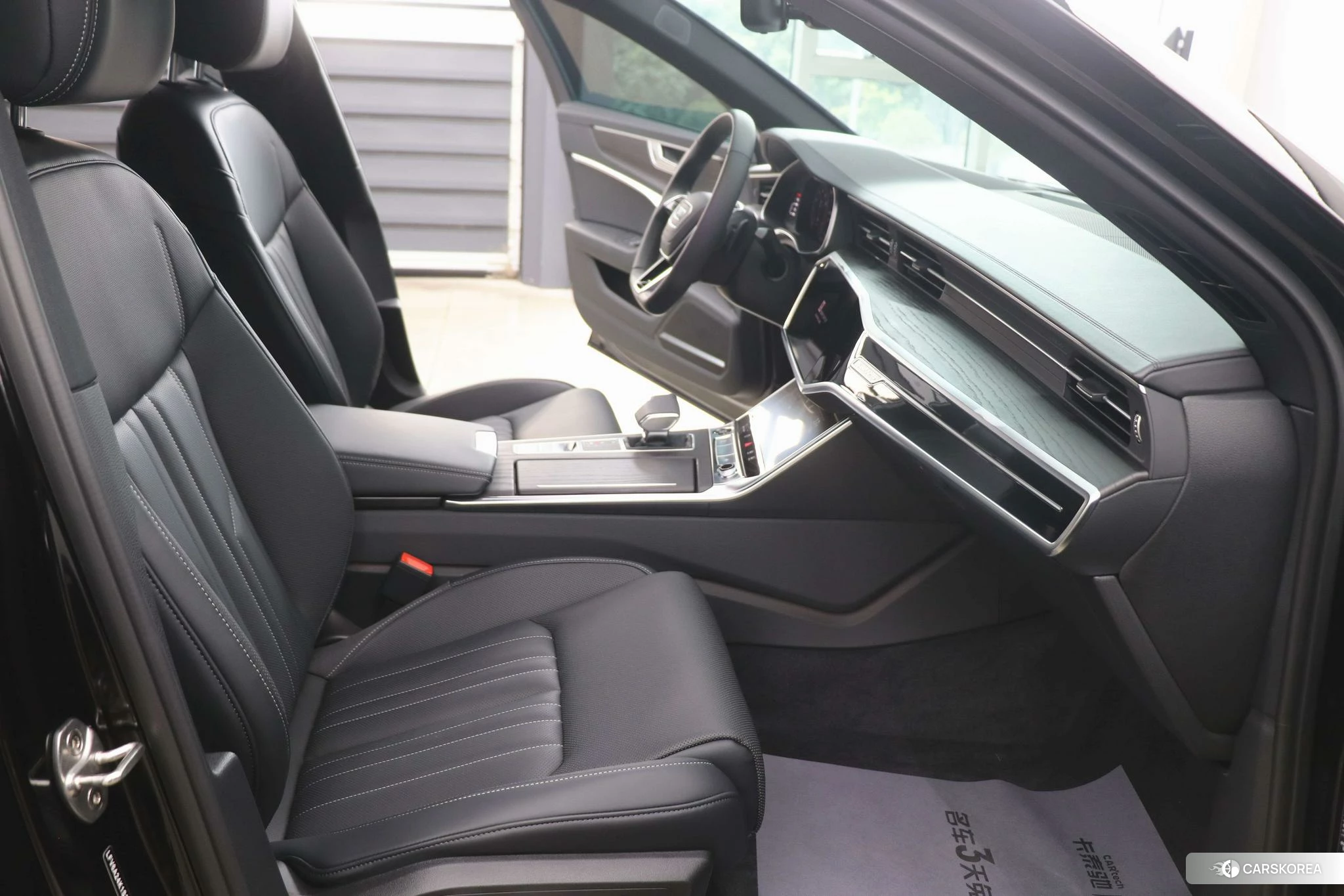 Audi A6L id 4505004 из Китая 7