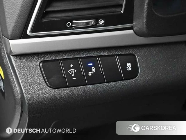 Hyundai Avante AD id 3911901 из Кореи 7