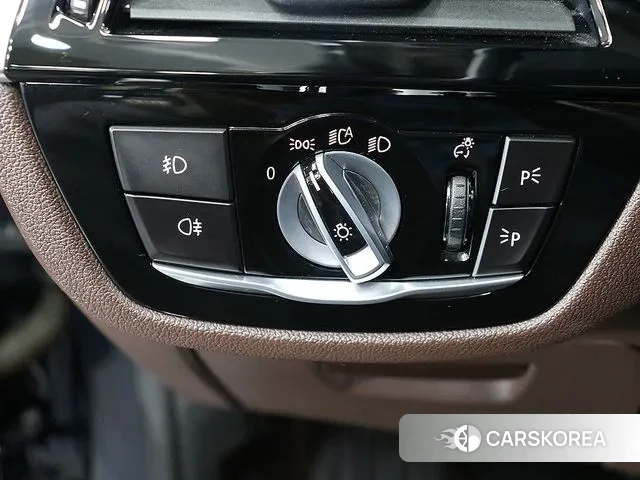 BMW 5 Series (G30) id 3296730 из Кореи 7