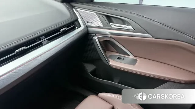 BMW iX1 (U11) id 3482331 из Кореи 7