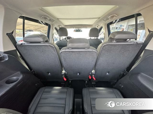 Volkswagen Touran L id 4238763 из Китая 7