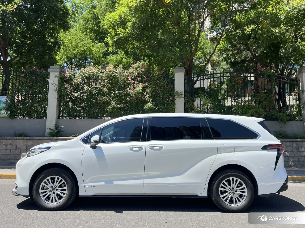 Toyota Saina id 4452329 из Китая 7