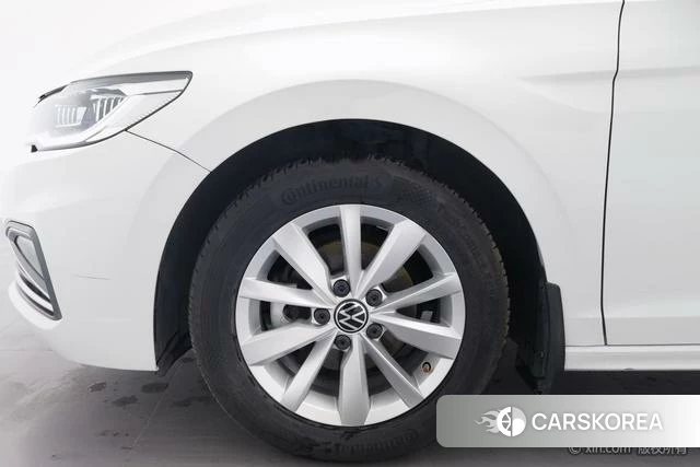 Volkswagen Bora id 4272503 из Китая 7