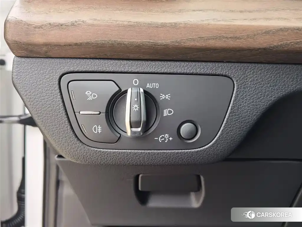 Audi Q5L id 4576367 из Китая 7