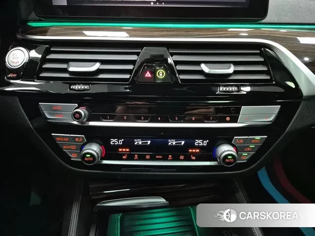 BMW 5 Series (G30) id 3572316 из Кореи 7