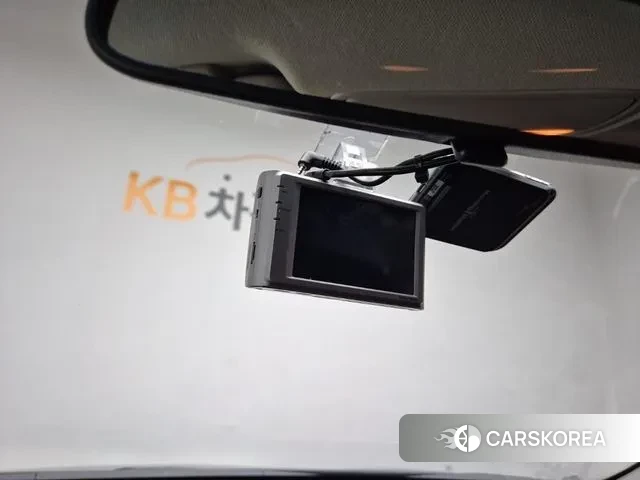 Kia Niro id 2995799 из Кореи 7