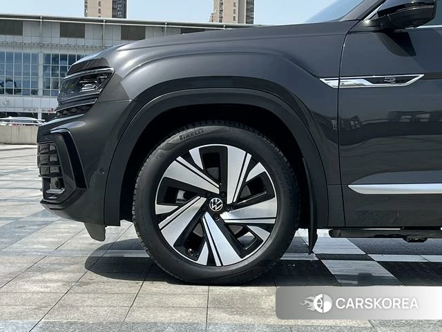 Volkswagen Tourang id 4212615 из Китая 7