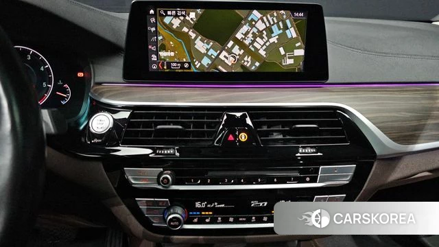 BMW 5 Series (G30) id 4557462 из Кореи 7