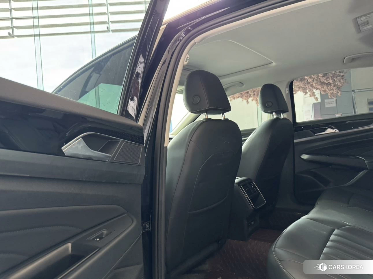 Volkswagen Passat id 4504684 из Китая 7