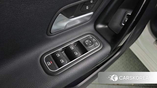 Mercedes-Benz A-Class W177 id 4530218 из Кореи 7