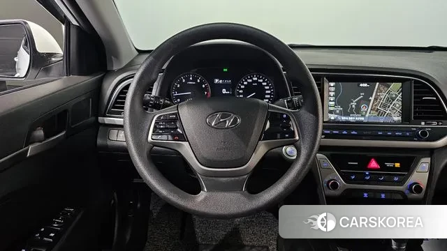 Hyundai Avante AD id 3687669 из Кореи 7