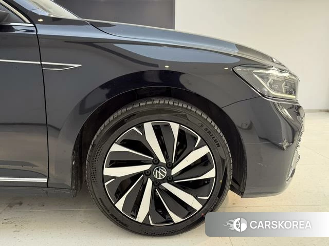Volkswagen Passat id 4219754 из Китая 7