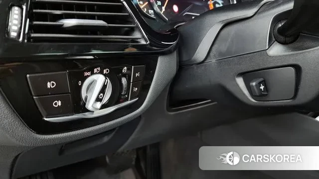 BMW 5 Series (G30) id 3489676 из Кореи 7