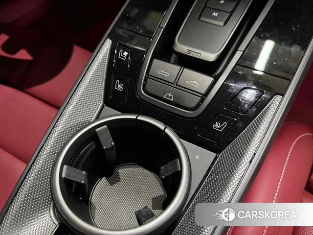 Porsche 911(992) id 4335404 из Кореи 7