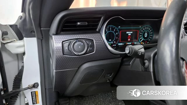 Ford Mustang id 3880146 из Кореи 7