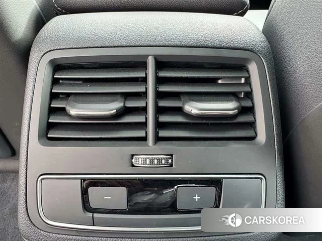 Audi A4L id 4261382 из Китая 7