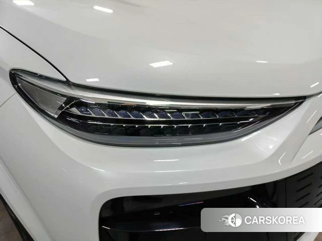 Audi Q6L Sportback e-tron id 4260881 из Китая 7