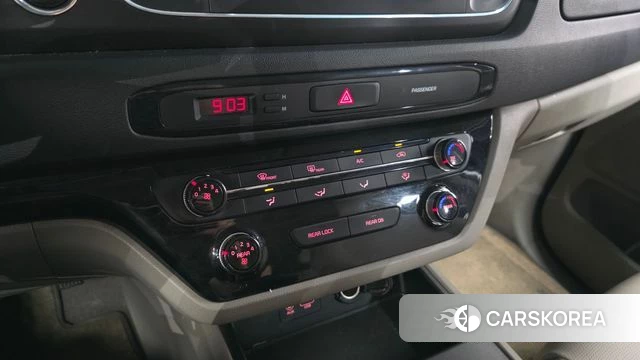 Kia The New Carnival id 4713321 из Кореи 7