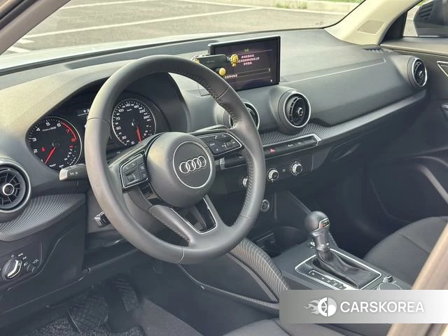 Audi Q2L id 4209864 из Китая 7