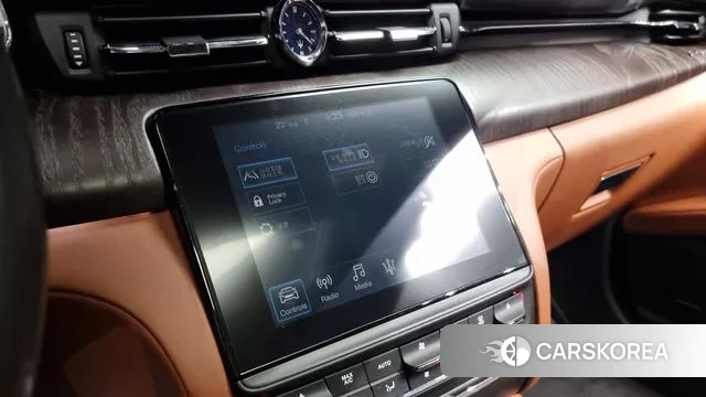 Maserati Quattroporte id 3324410 из Кореи 7