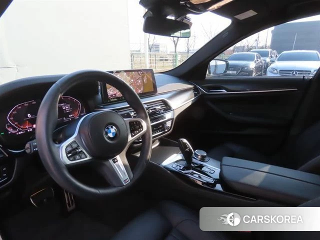 BMW 5 Series (G30) id 4488566 из Кореи 7