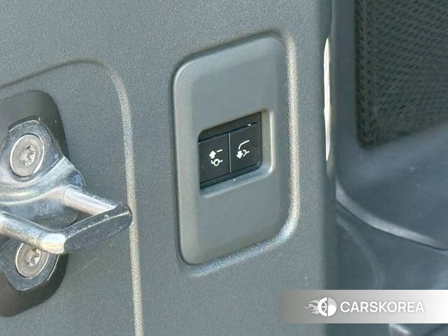 Land Rover Defender (L663) id 4329901 из Кореи 7