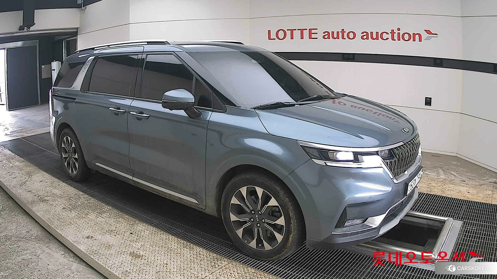 Kia Carnival id 3888379 из Кореи 7