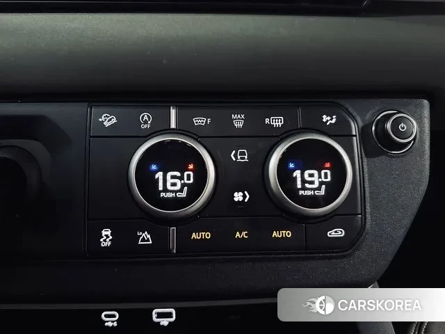 Land Rover Defender (L663) id 3053940 из Кореи 7