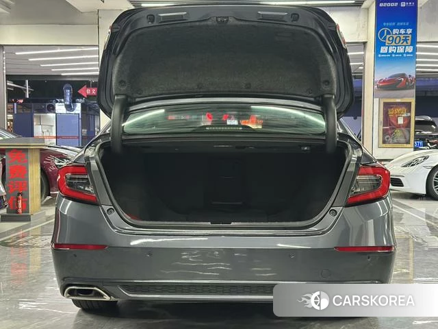 Honda Accord id 4307043 из Китая 7