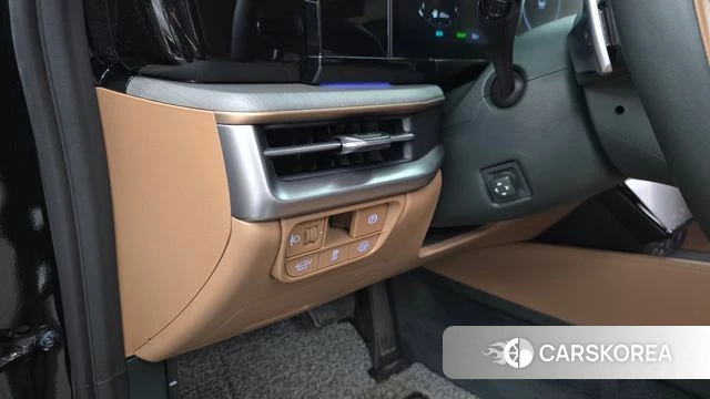 Hyundai Grandeur Hybrid (GN7) id 3891788 из Кореи 7