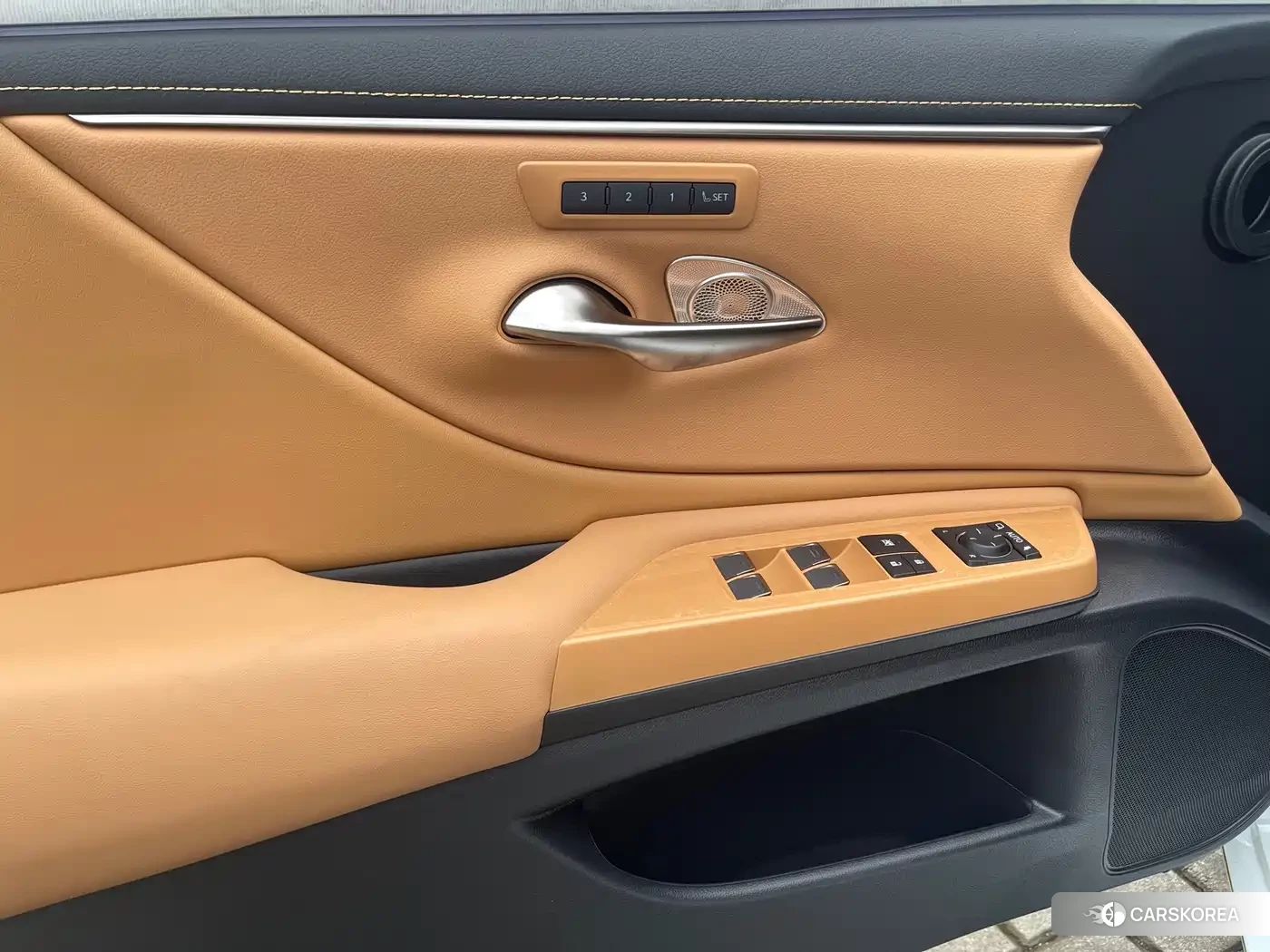 Lexus ES id 4644625 из Китая 8