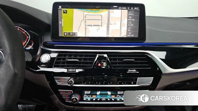 BMW 5 Series (G30) id 4540951 из Кореи 7