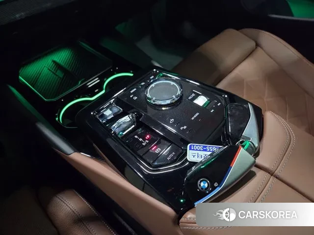 BMW 5 Series (G60) id 3359654 из Кореи 7