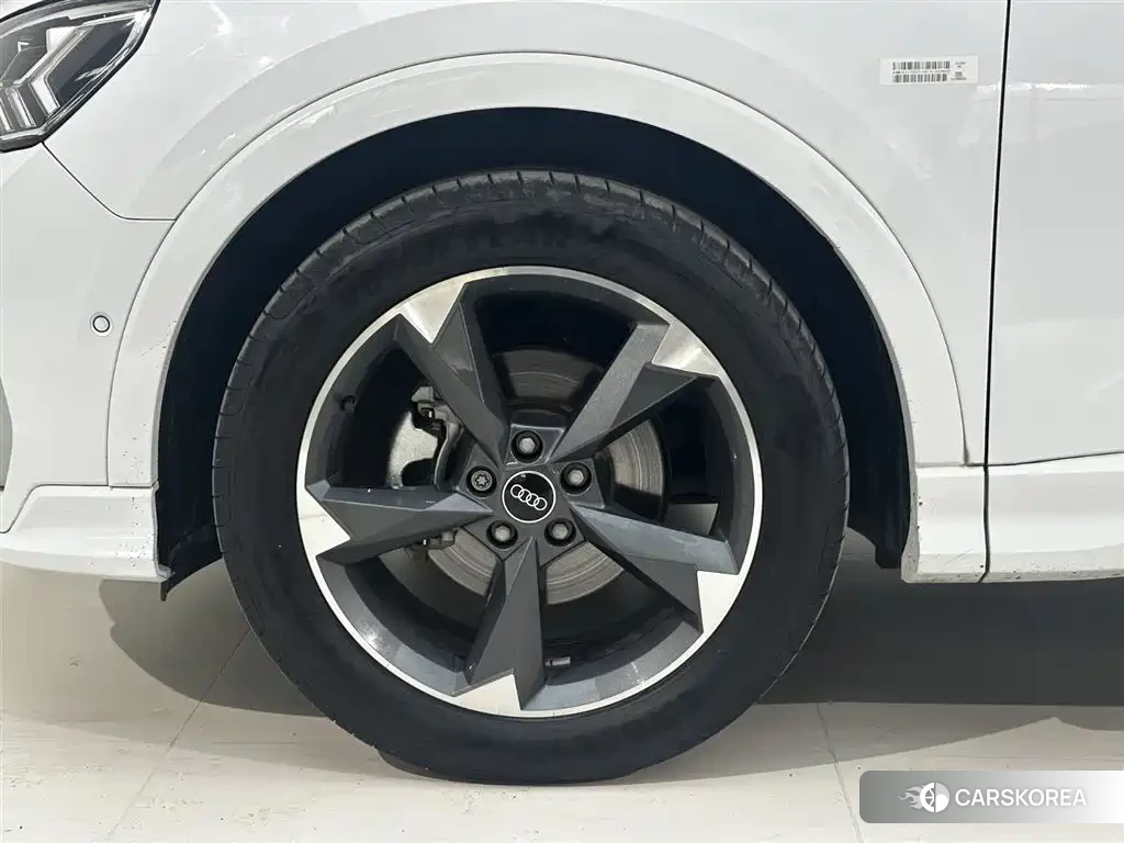 Audi Q3 id 4545688 из Китая 7