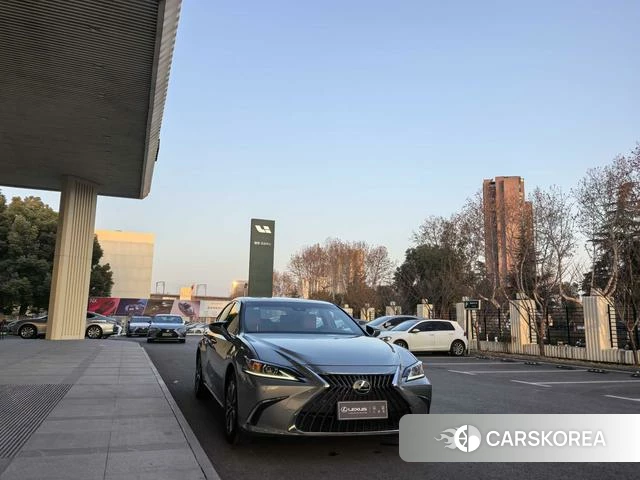 Lexus ES id 4290404 из Китая 7